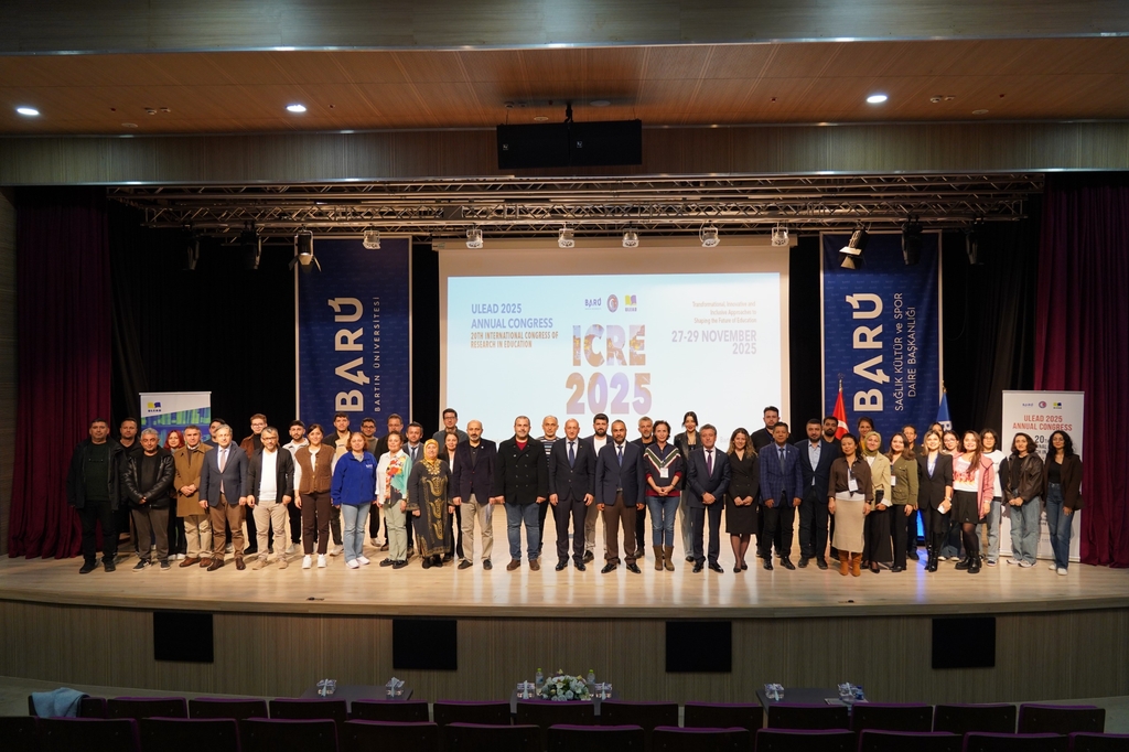 BARÜ'de düzenlenen kongrede eğitim araştırmalarında yeni yaklaşımlar ele alındı Kapak